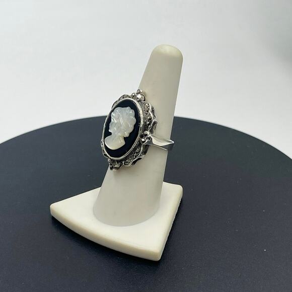 SU Vintage Sterling Silver Black OnyxCameo Ornate Filigree Setting Ring Sz 7.25 - Picture 2 of 8